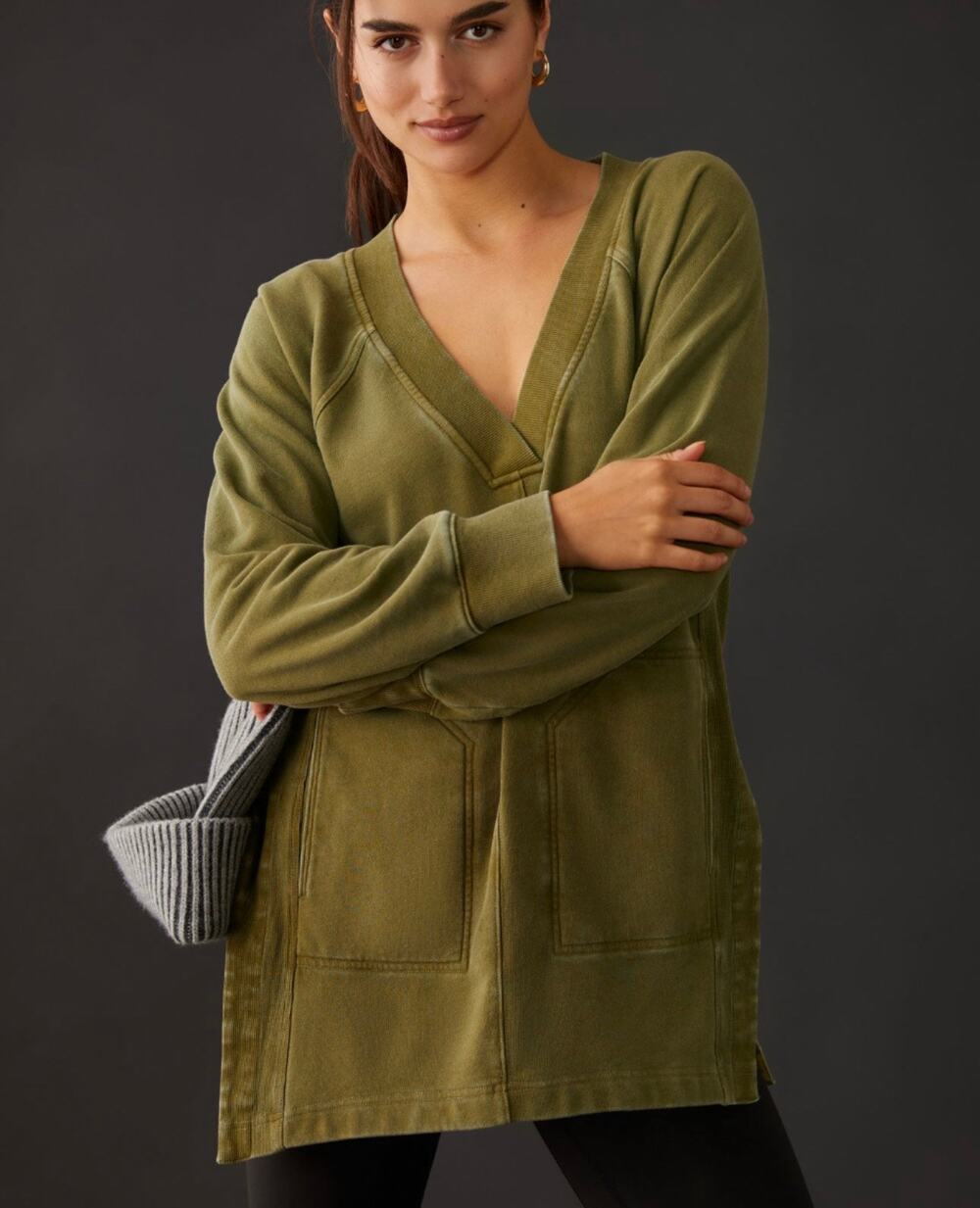 ANTHROPOLOGIE Daily Practice V Neck Cutout Tunic Sweatshirt Olive Green Medium M